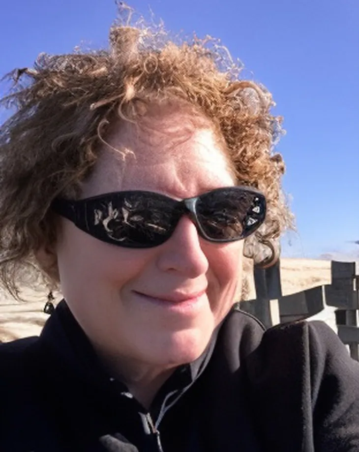 Laurie Bloom​